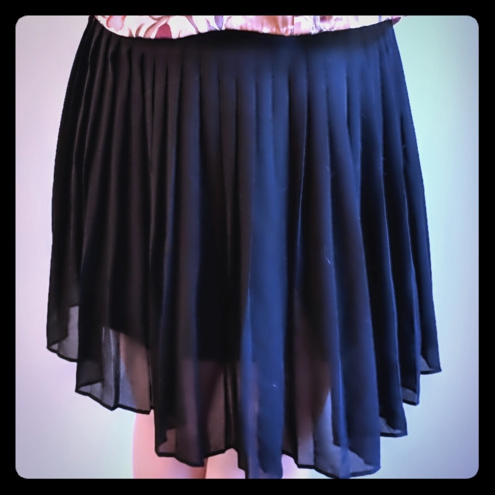 Pleated Black LOFT Skirt